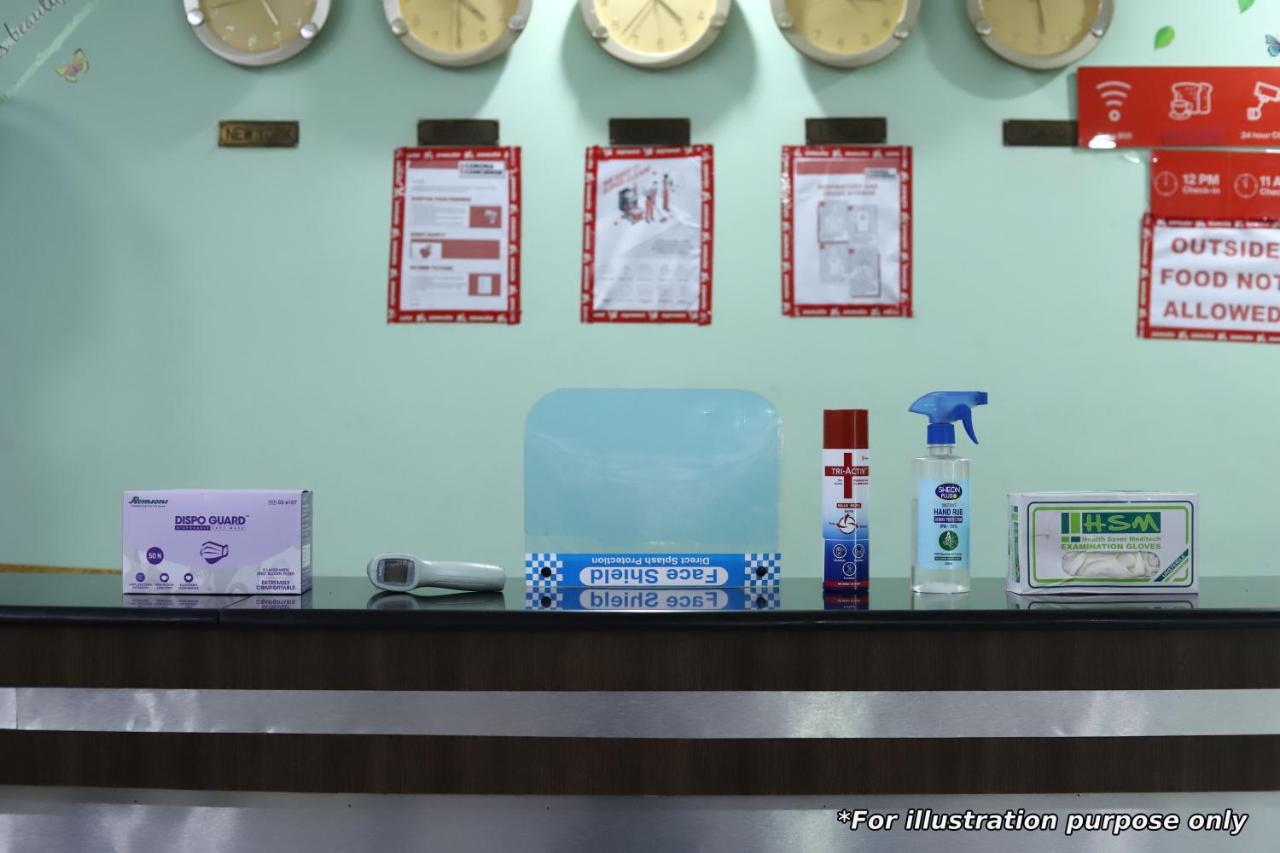 Oyo 7498 Hotel Aparajita Varanasi Eksteriør bilde