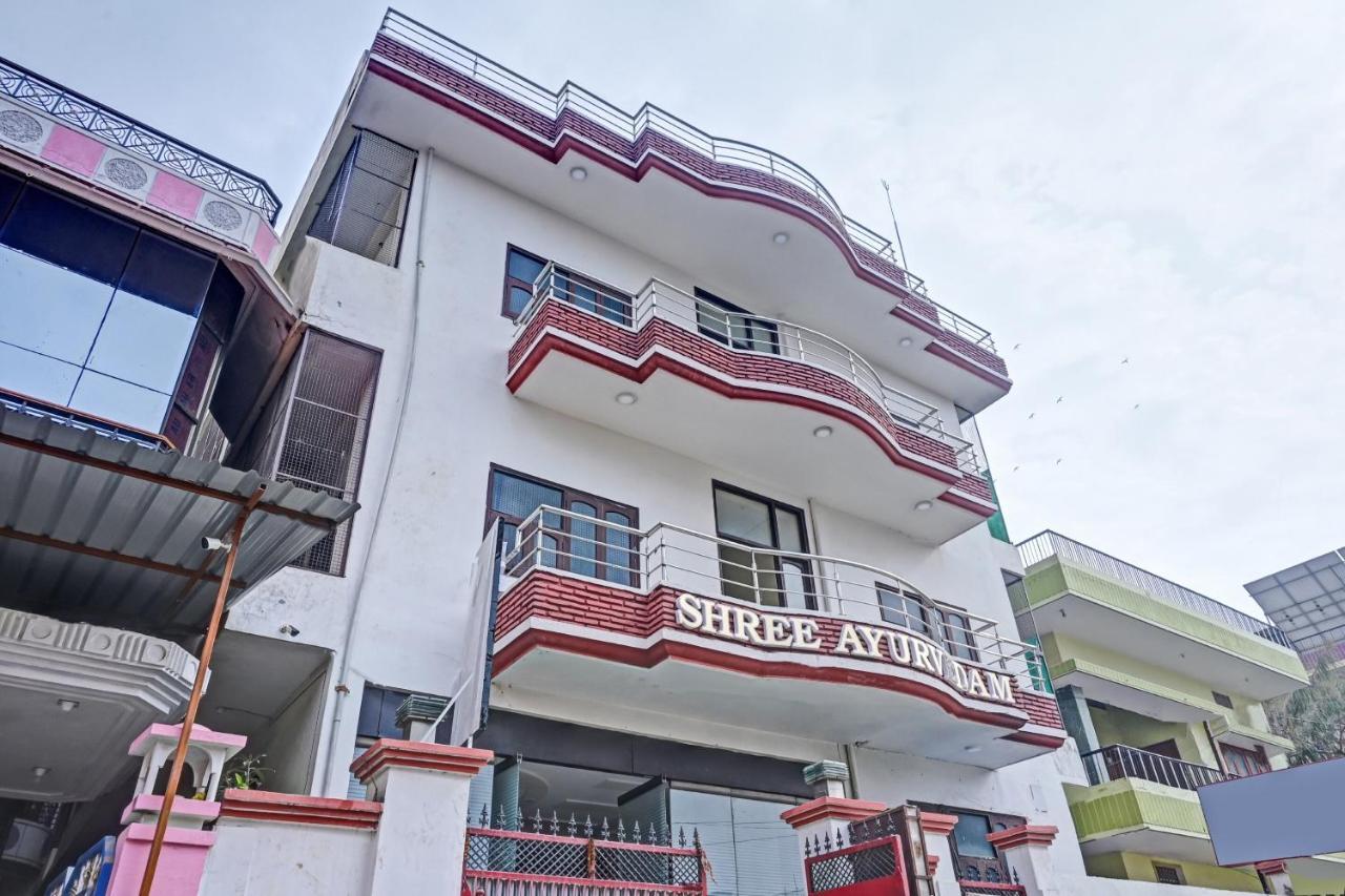 Oyo 7498 Hotel Aparajita Varanasi Eksteriør bilde