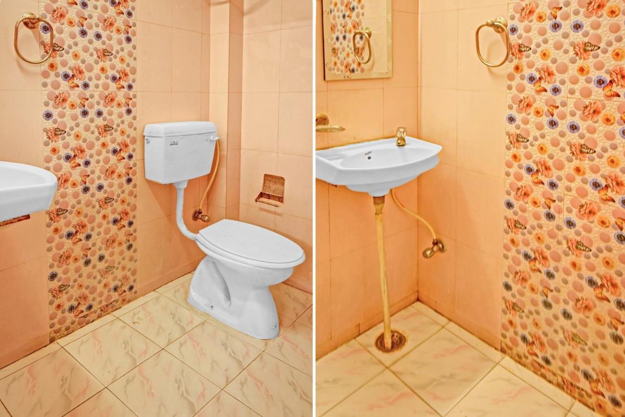Oyo 7498 Hotel Aparajita Varanasi Eksteriør bilde